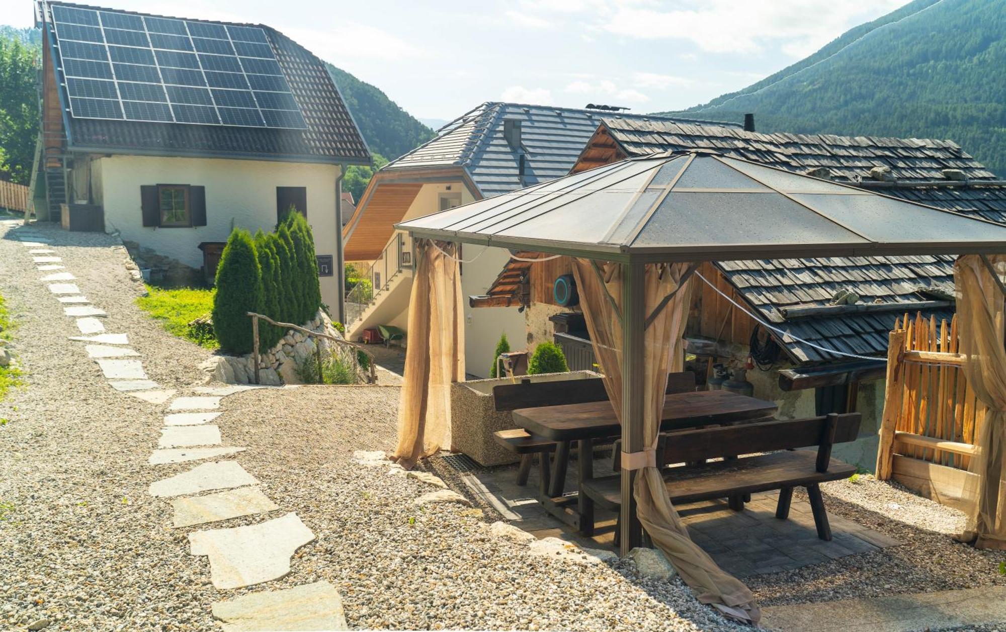 Apartments, Guest House & Historic Chalet Neuhaus San Sigismondo Экстерьер фото