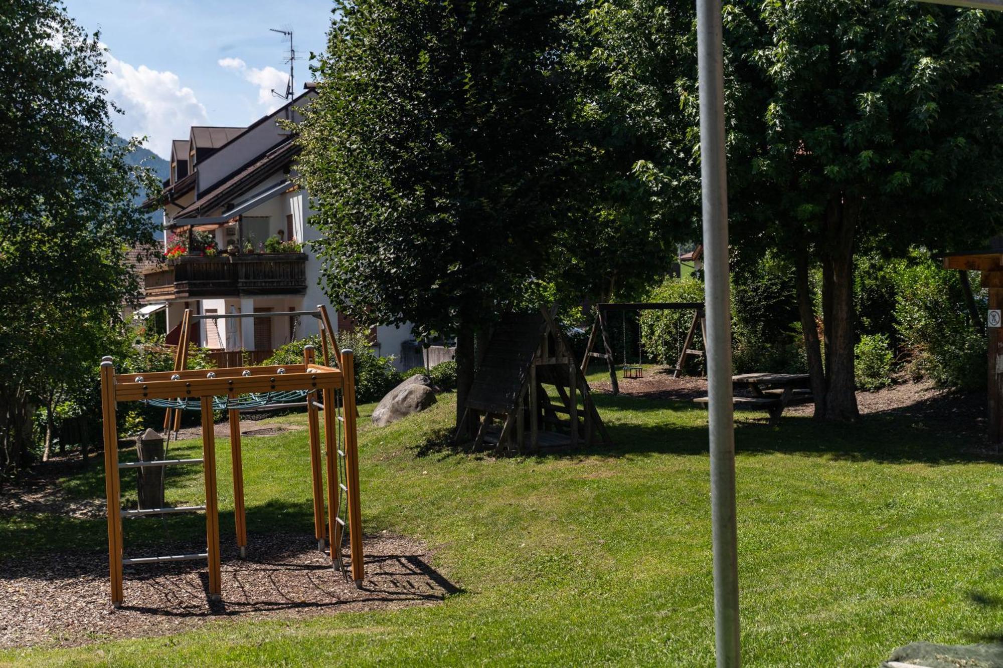 Apartments, Guest House & Historic Chalet Neuhaus San Sigismondo Экстерьер фото
