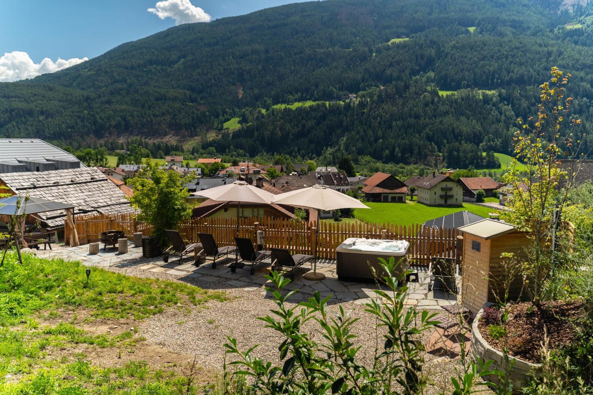 Apartments, Guest House & Historic Chalet Neuhaus San Sigismondo Экстерьер фото