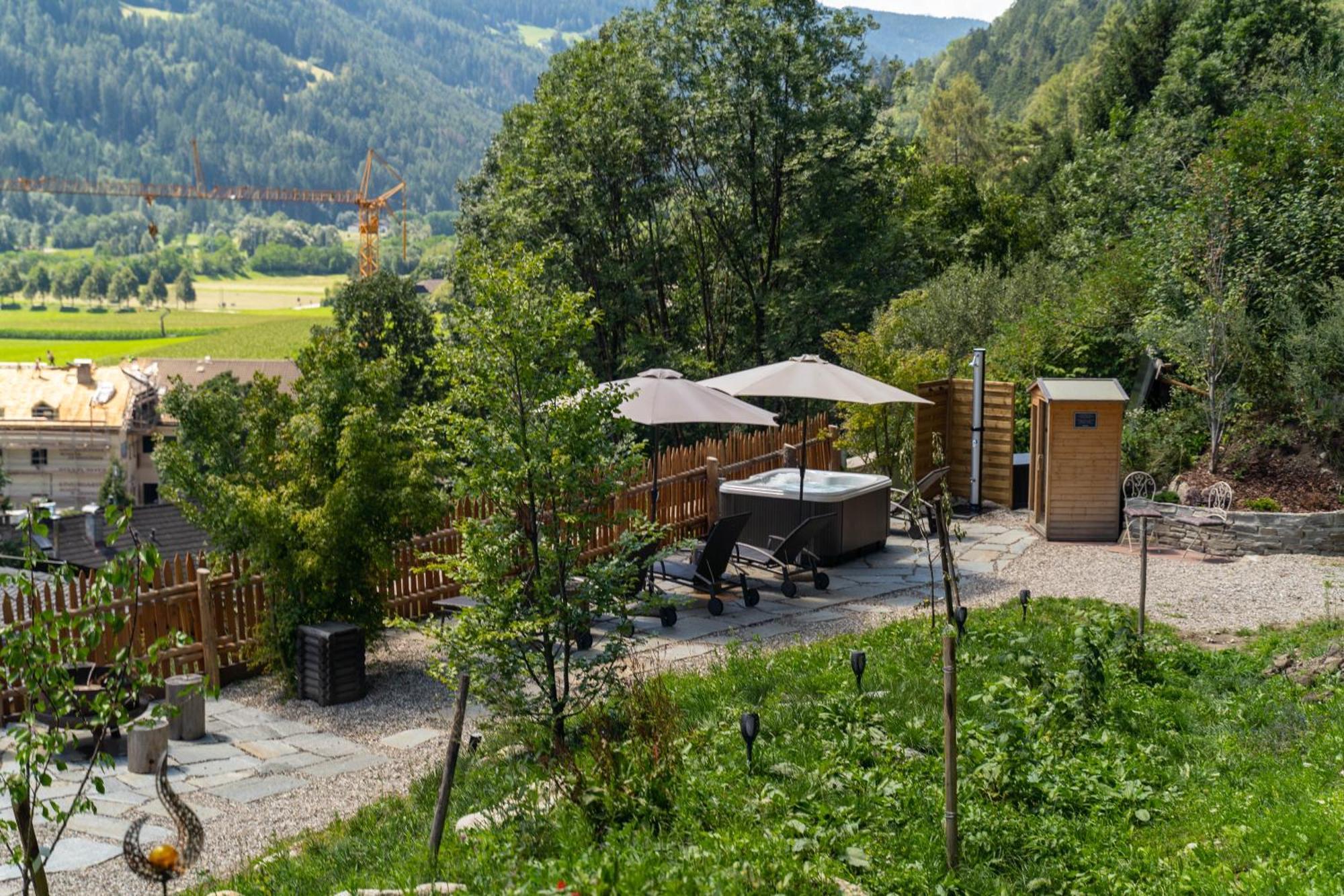 Apartments, Guest House & Historic Chalet Neuhaus San Sigismondo Экстерьер фото